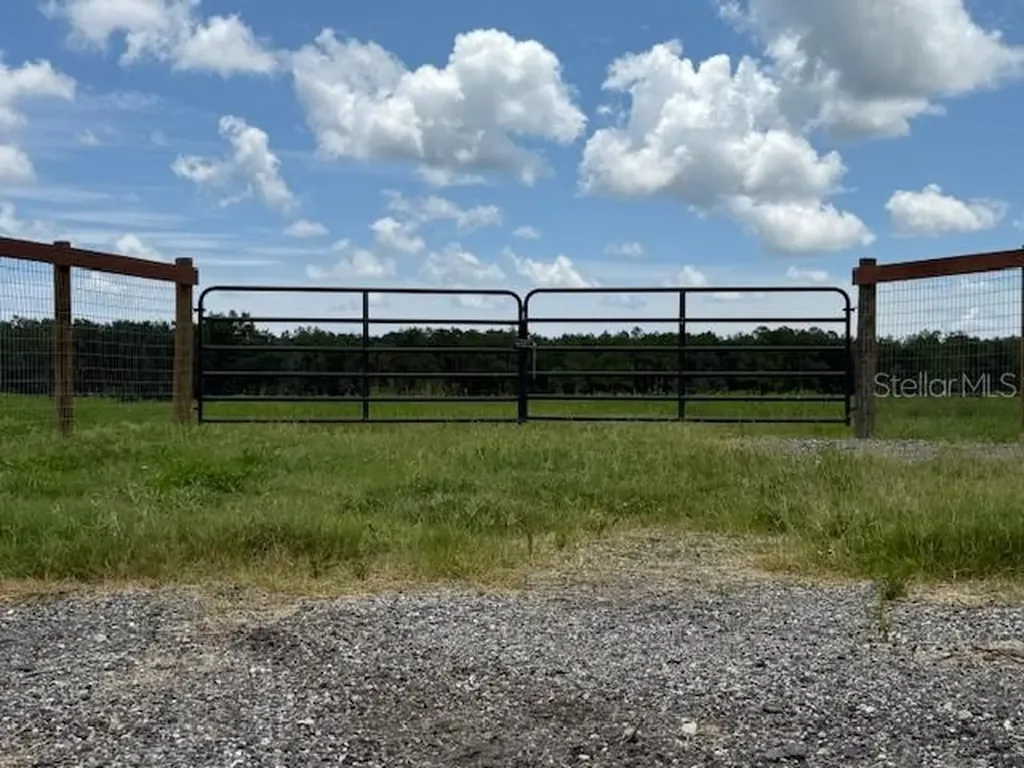 594 E County Road 90 Bunnell FL 32110