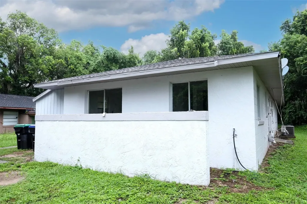913-915 Monroe Court Apopka FL 32703