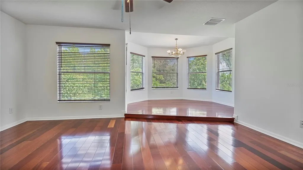 7716 Nottinghill Sky Drive Apollo Beach FL 33572