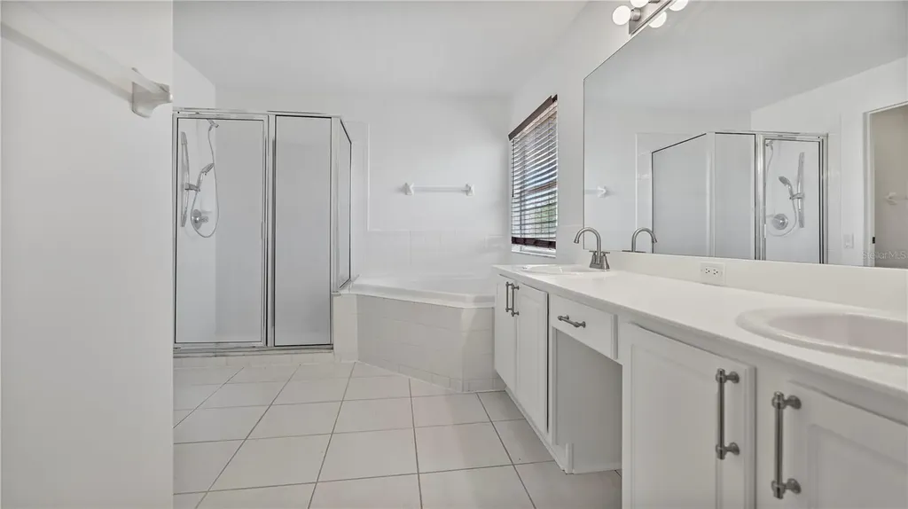 7716 Nottinghill Sky Drive Apollo Beach FL 33572