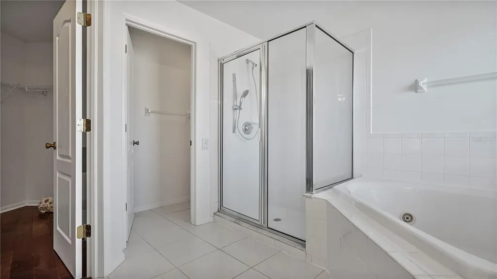 7716 Nottinghill Sky Drive Apollo Beach FL 33572