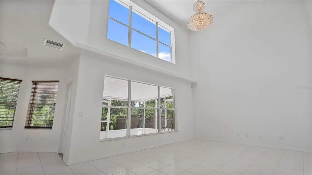 7716 Nottinghill Sky Drive Apollo Beach FL 33572