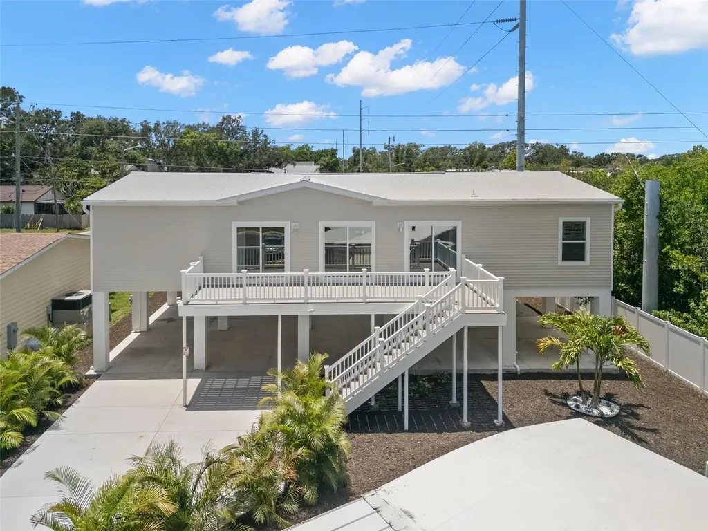 6924 Americana Drive NE St Petersburg FL 33702