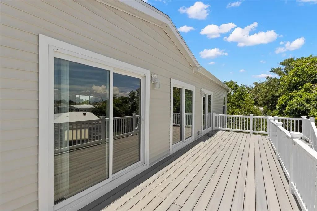 6924 Americana Drive NE St Petersburg FL 33702