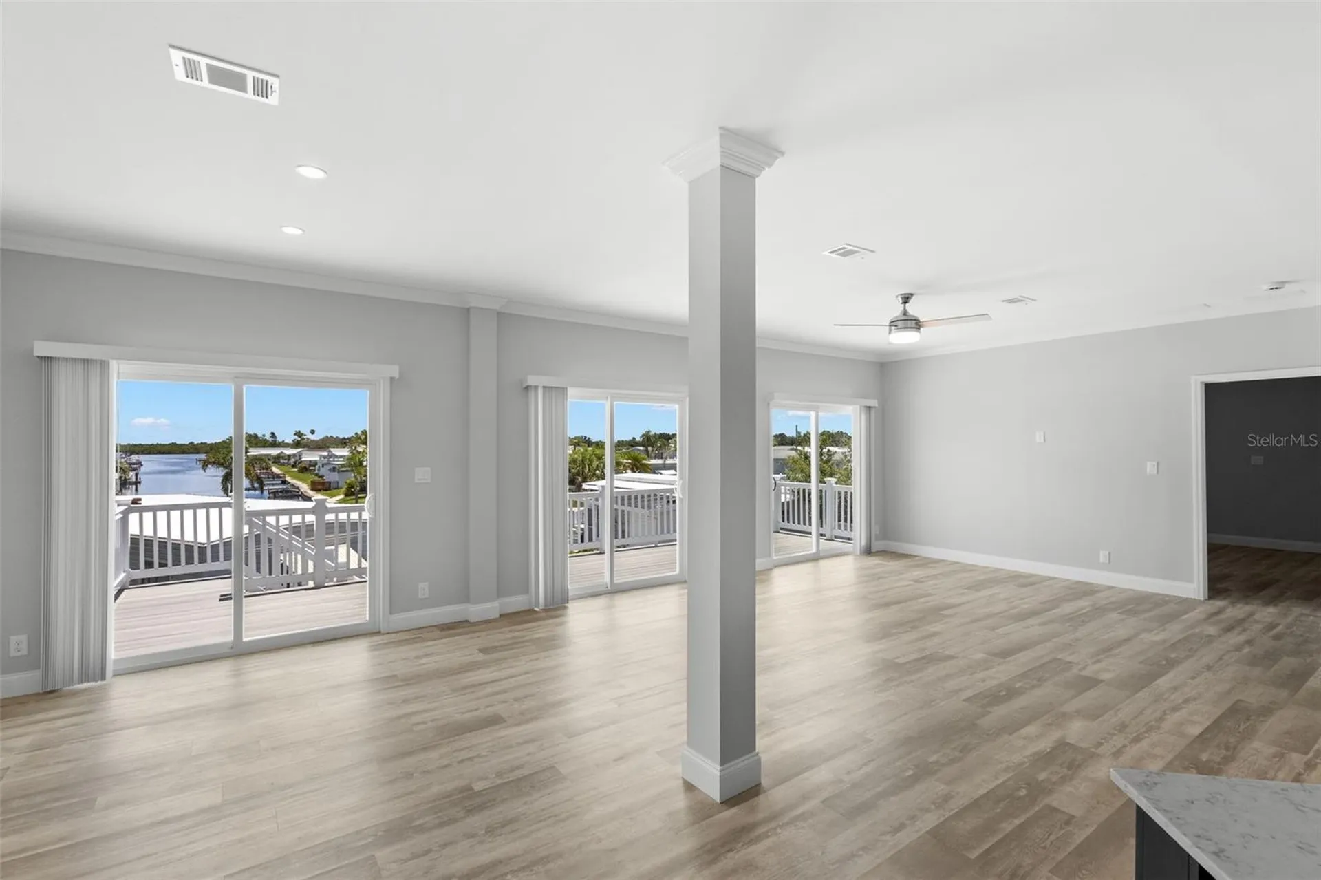 6924 Americana Drive NE St Petersburg FL 33702