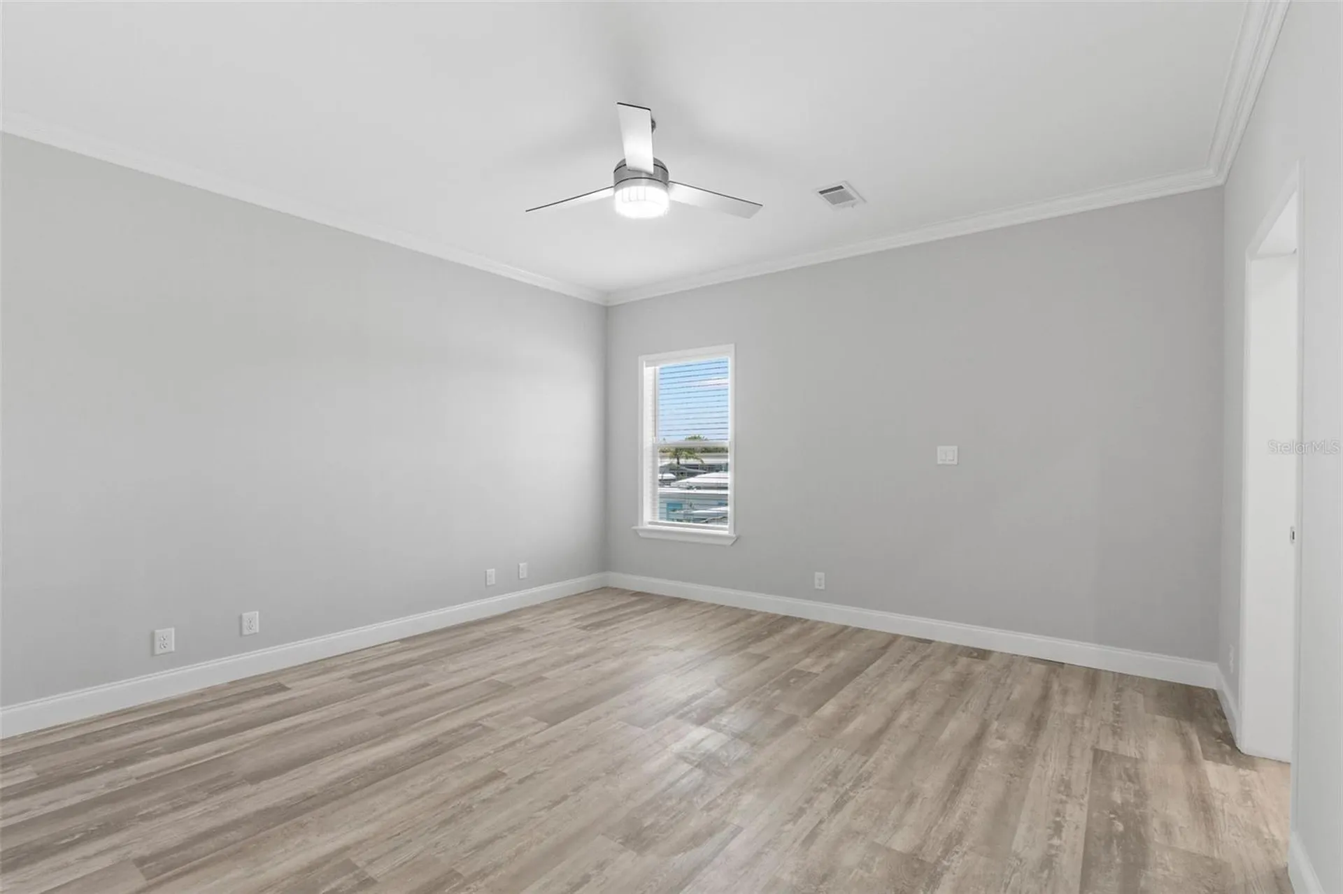 6924 Americana Drive NE St Petersburg FL 33702
