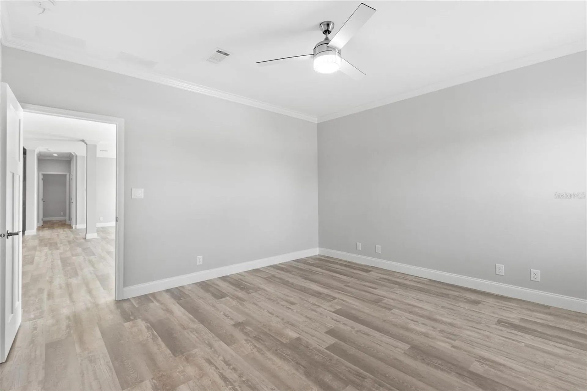 6924 Americana Drive NE St Petersburg FL 33702