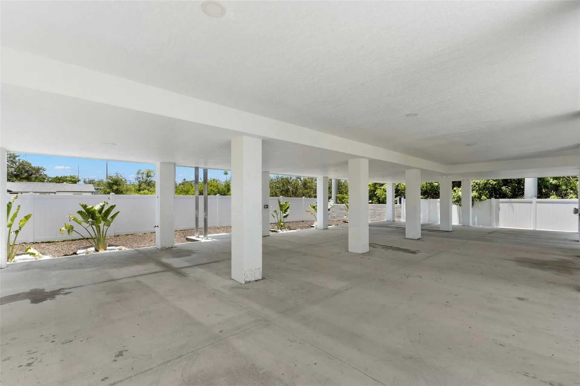 6924 Americana Drive NE St Petersburg FL 33702