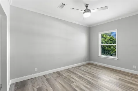 6924 Americana Drive NE St Petersburg FL 33702