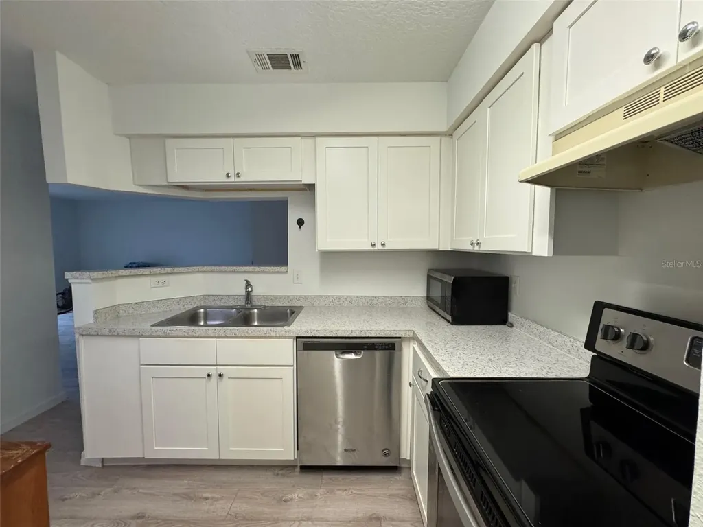 199 Afton Square Altamonte Springs FL 32714