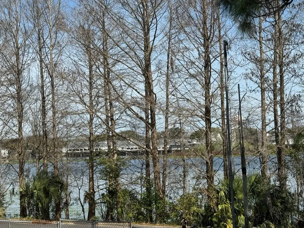 199 Afton Square Altamonte Springs FL 32714