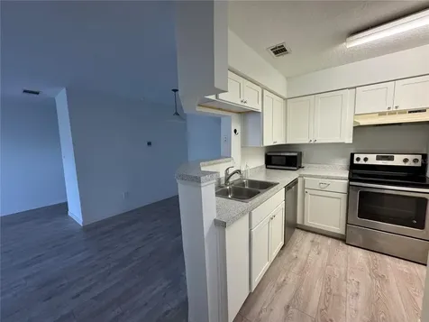 199 Afton Square Altamonte Springs FL 32714