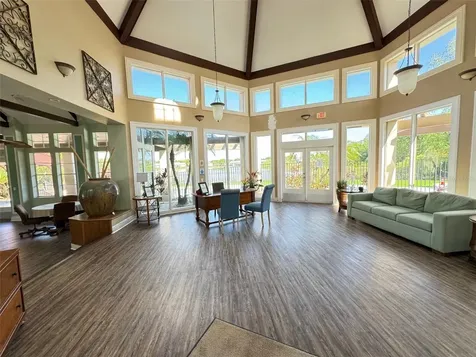 199 Afton Square Altamonte Springs FL 32714