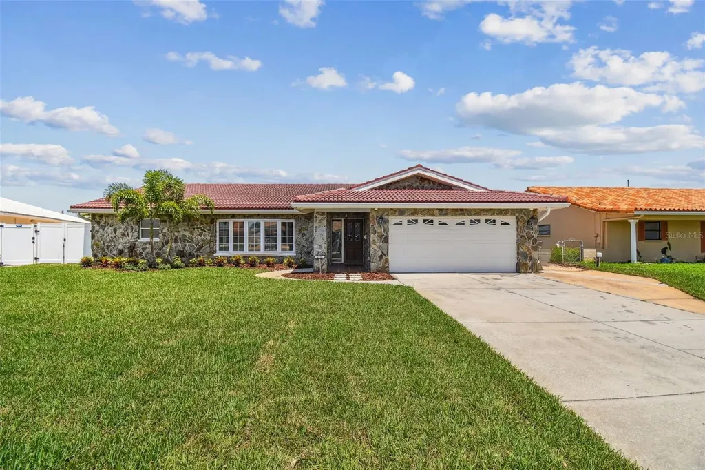 4328 40th Street S St Petersburg FL 33711