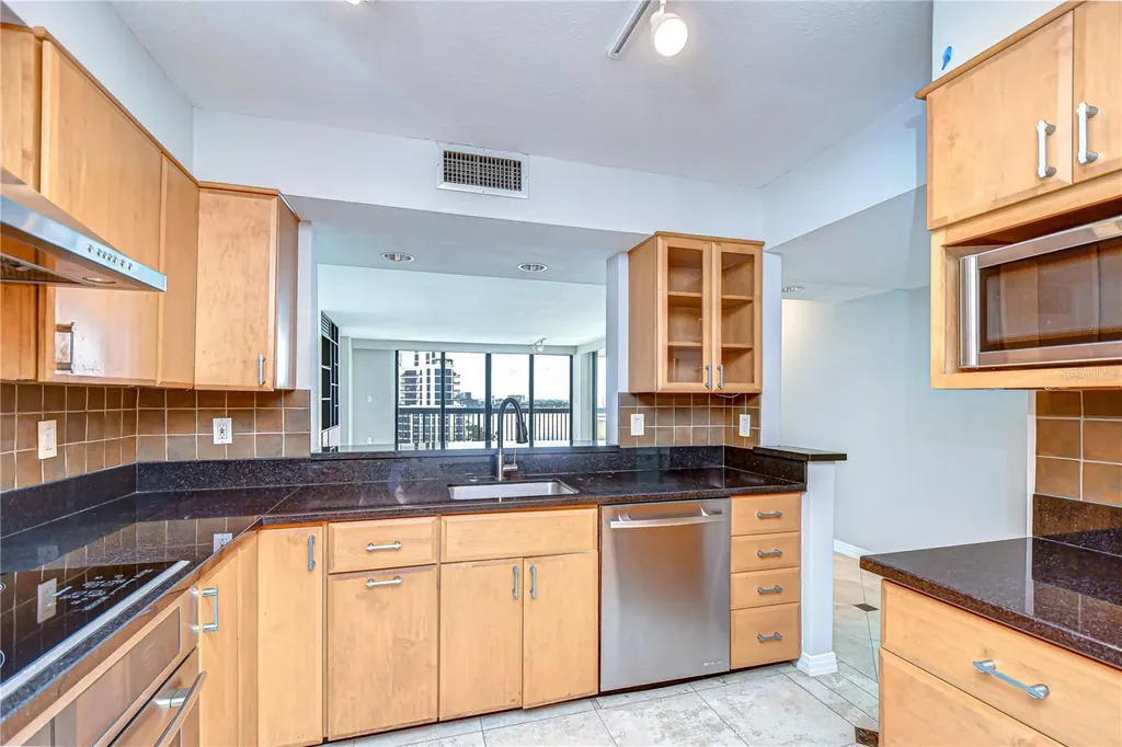 2413 Bayshore Boulevard Tampa FL 33629