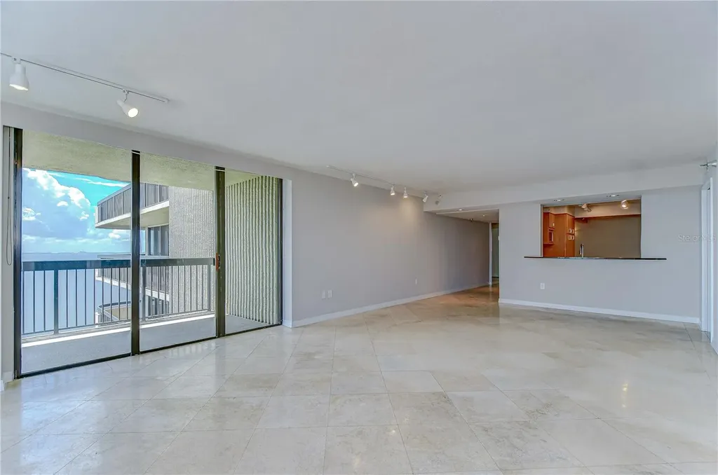 2413 Bayshore Boulevard Tampa FL 33629