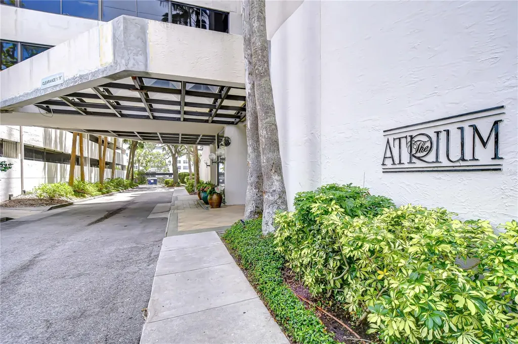 2413 Bayshore Boulevard Tampa FL 33629