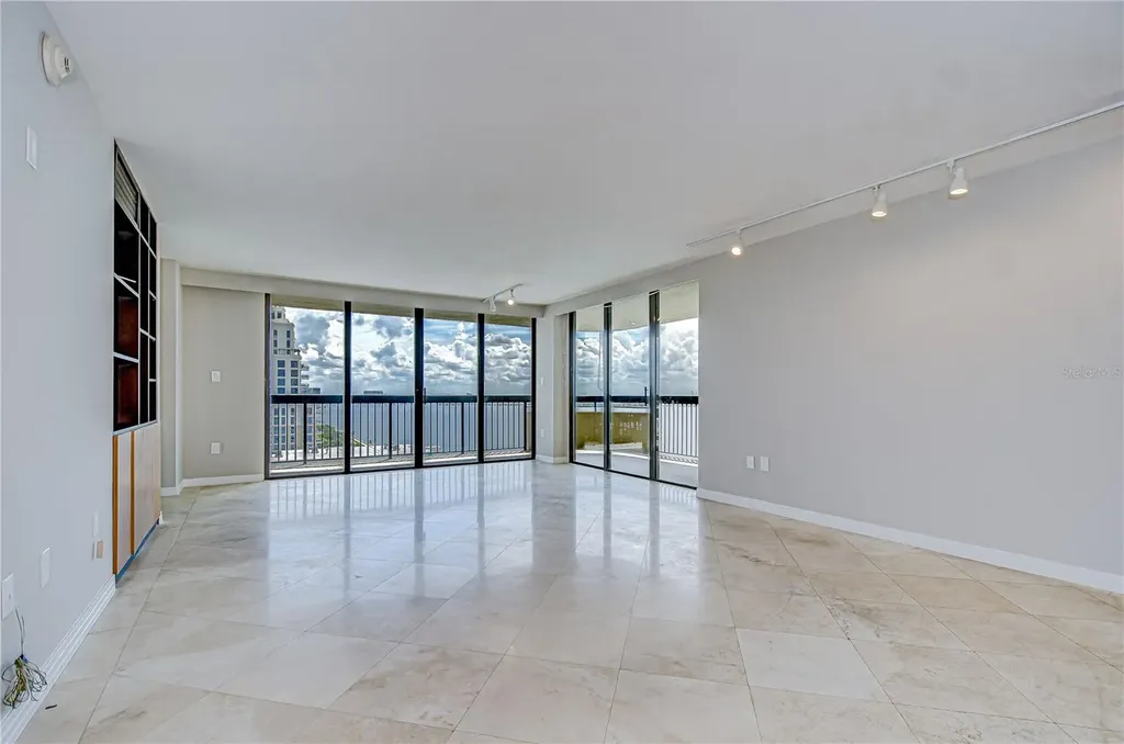 2413 Bayshore Boulevard Tampa FL 33629