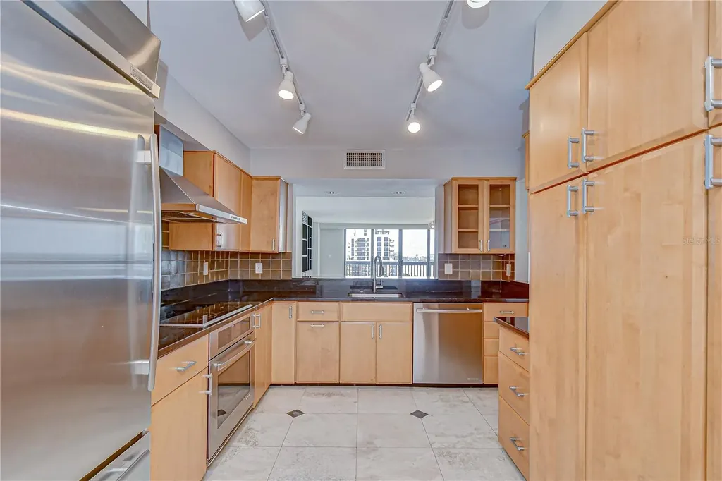 2413 Bayshore Boulevard Tampa FL 33629