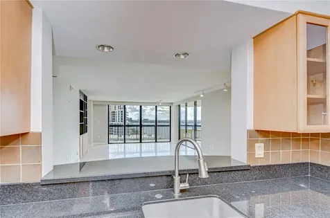 2413 Bayshore Boulevard Tampa FL 33629