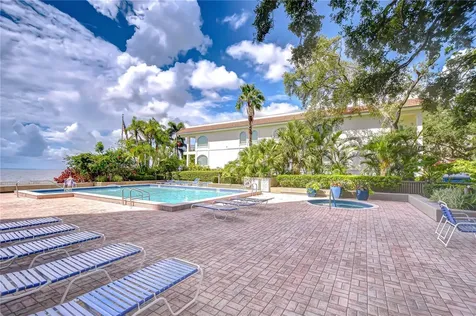 2413 Bayshore Boulevard Tampa FL 33629