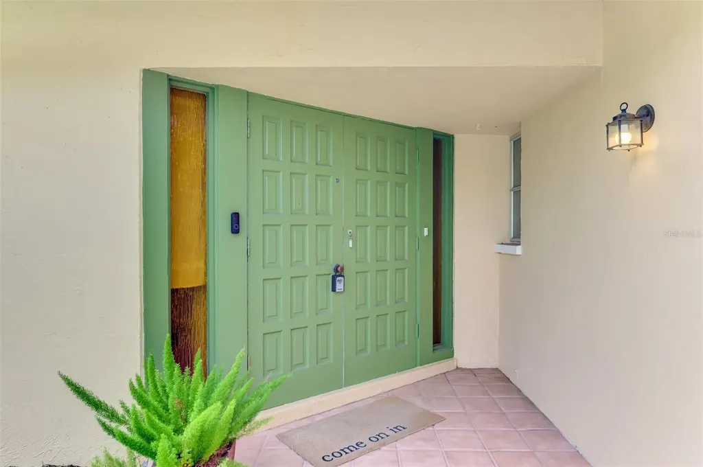 4946 Commonwealth Drive Sarasota FL 34242