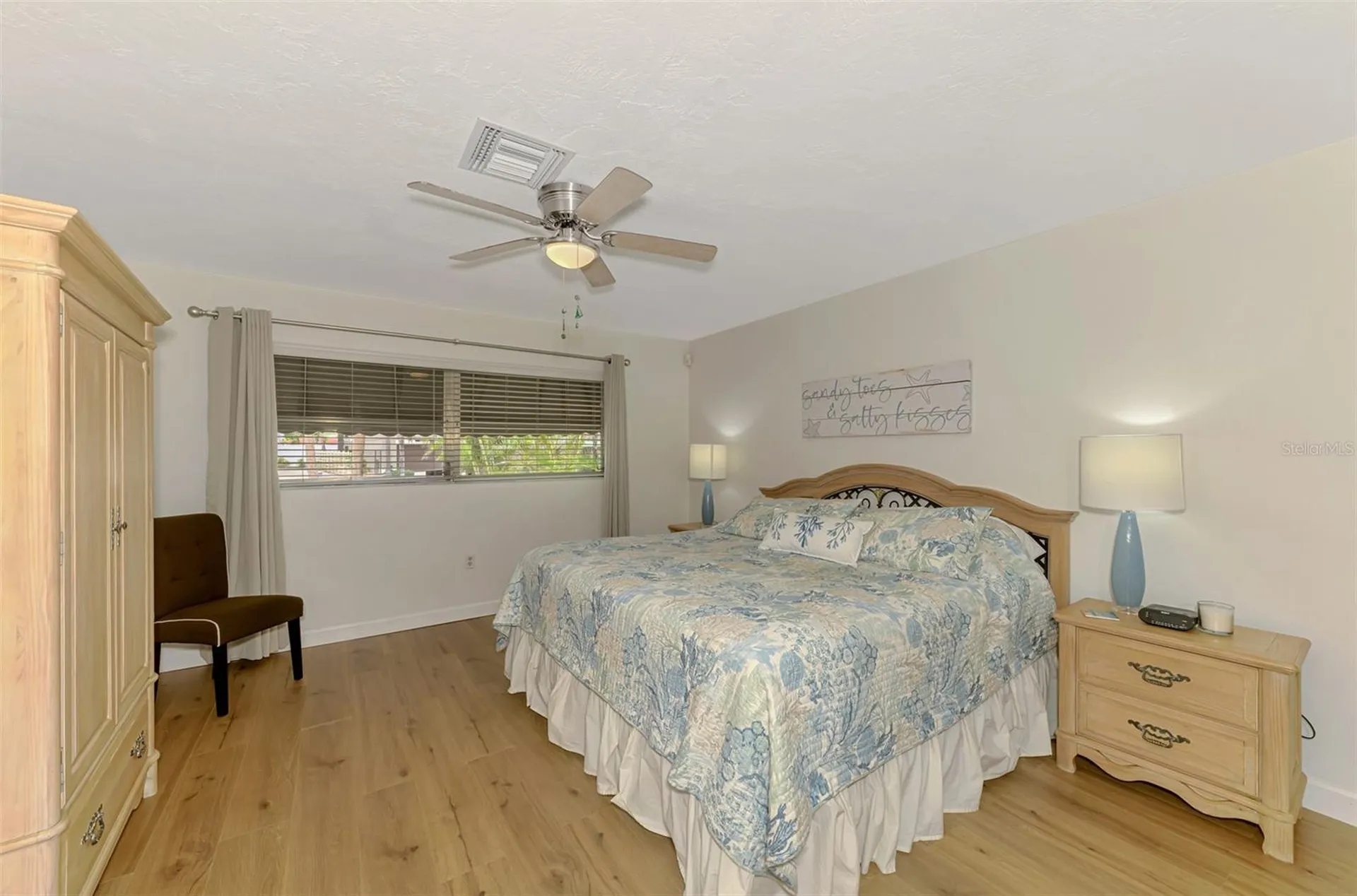 4946 Commonwealth Drive Sarasota FL 34242
