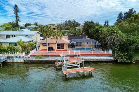 4946 Commonwealth Drive Sarasota FL 34242
