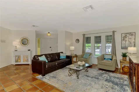 4946 Commonwealth Drive Sarasota FL 34242
