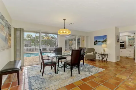 4946 Commonwealth Drive Sarasota FL 34242