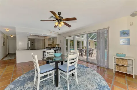 4946 Commonwealth Drive Sarasota FL 34242