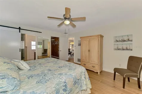 4946 Commonwealth Drive Sarasota FL 34242