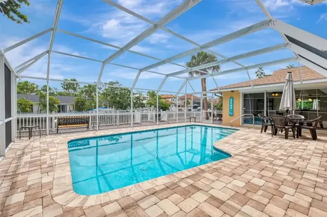 4946 Commonwealth Drive Sarasota FL 34242