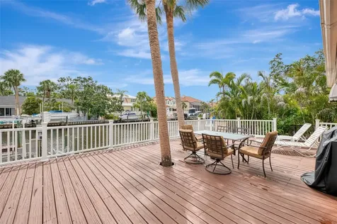 4946 Commonwealth Drive Sarasota FL 34242