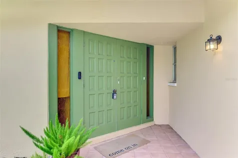 4946 Commonwealth Drive Sarasota FL 34242