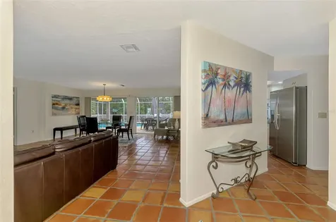 4946 Commonwealth Drive Sarasota FL 34242