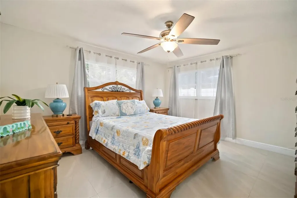 1712 Azalea Court Oldsmar FL 34677