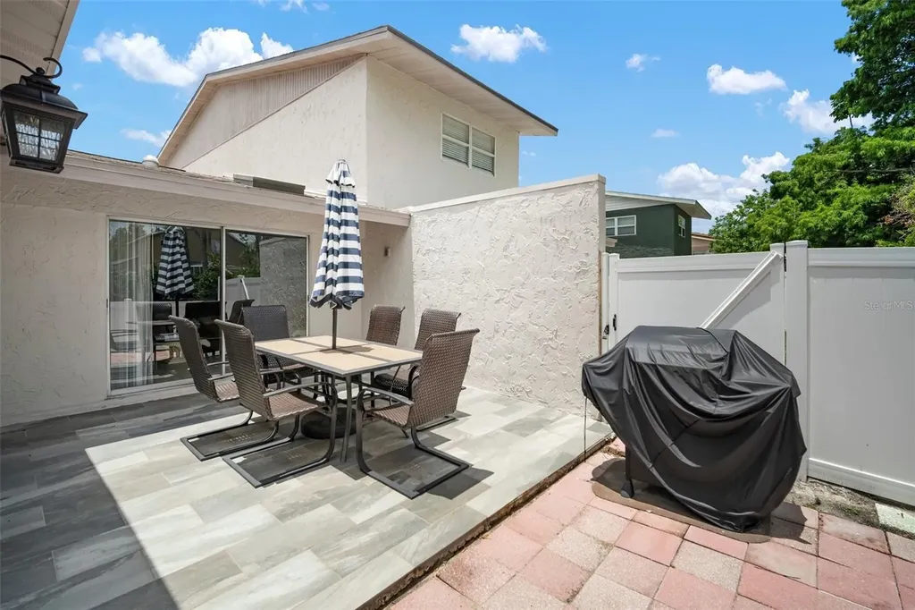 1712 Azalea Court Oldsmar FL 34677