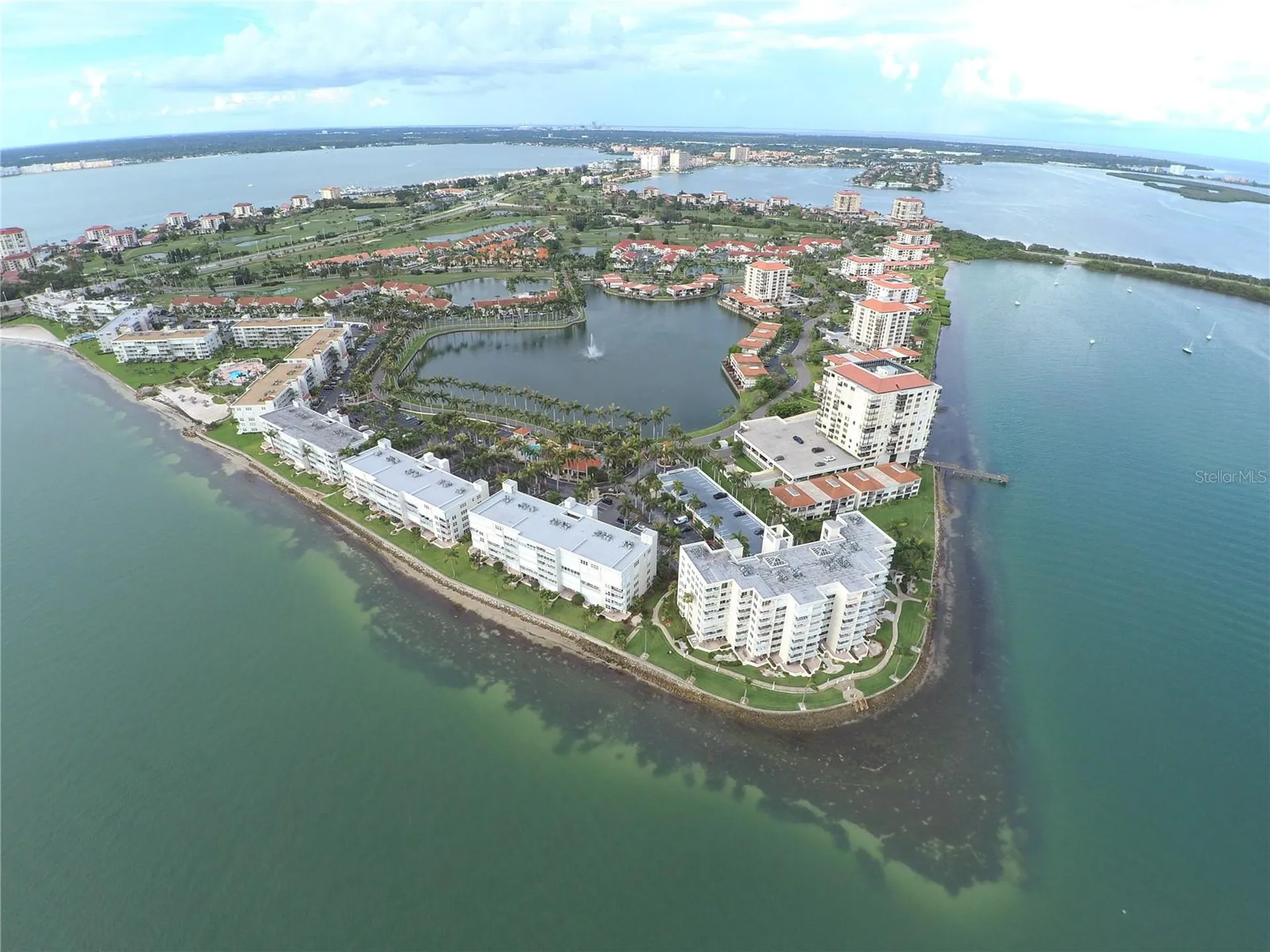 1712 Azalea Court Oldsmar FL 34677