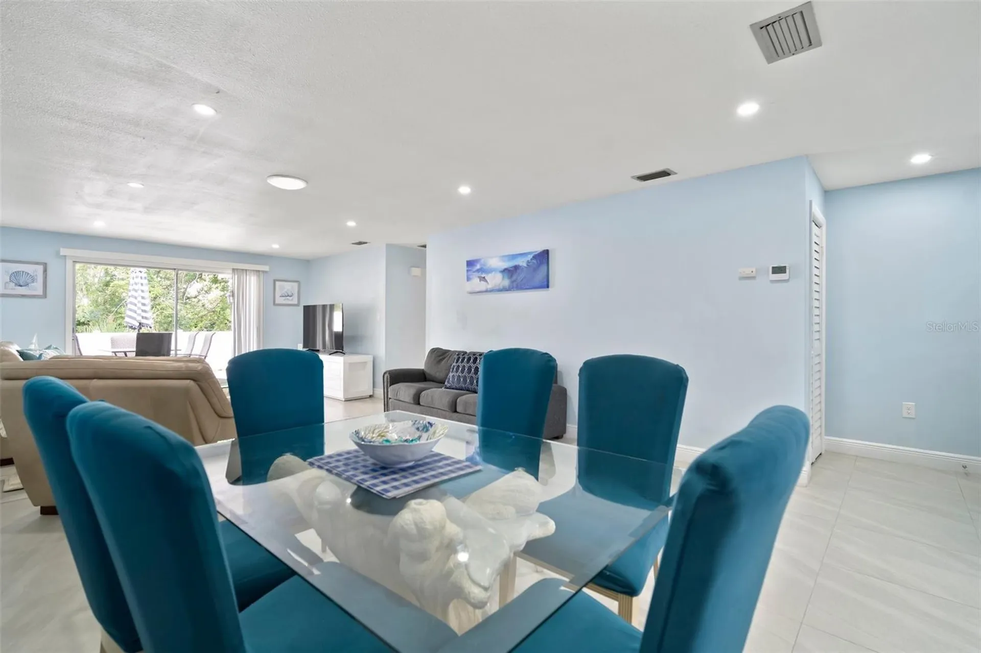 1712 Azalea Court Oldsmar FL 34677