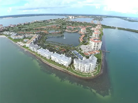 1712 Azalea Court Oldsmar FL 34677