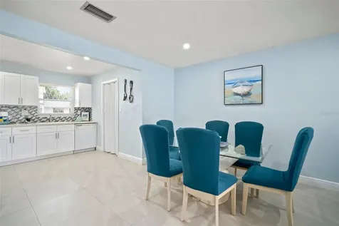 1712 Azalea Court Oldsmar FL 34677