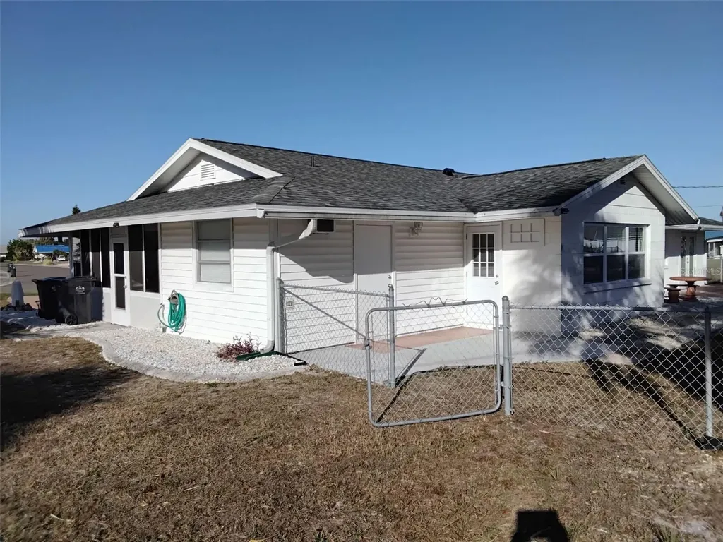 702 Cypress Place Sun City Center FL 33573