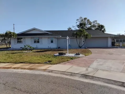 702 Cypress Place Sun City Center FL 33573