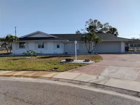 702 Cypress Place Sun City Center FL 33573