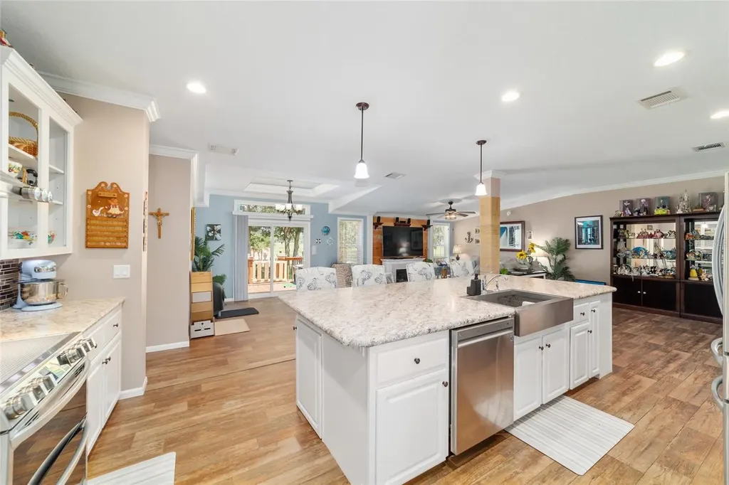 12651 SE County Road 337 Dunnellon FL 34431