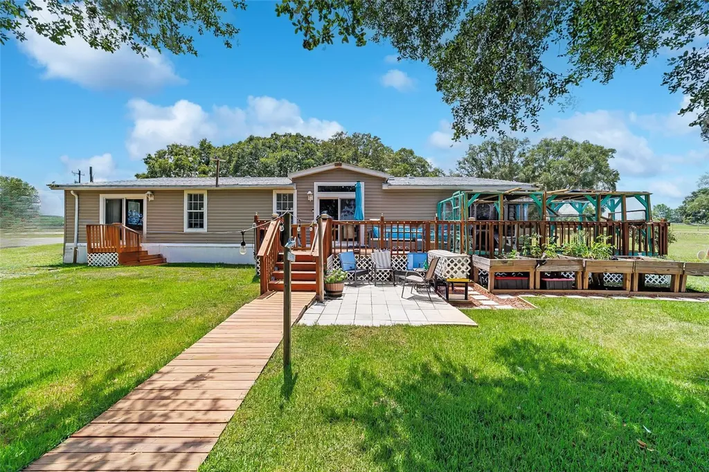 12651 SE County Road 337 Dunnellon FL 34431