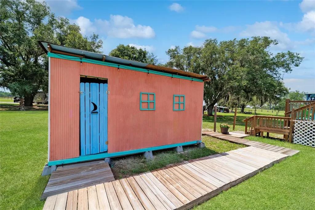 12651 SE County Road 337 Dunnellon FL 34431
