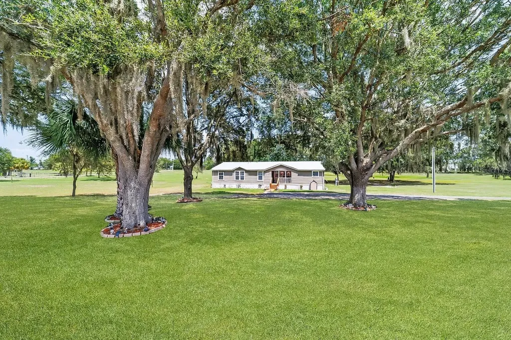 12651 SE County Road 337 Dunnellon FL 34431