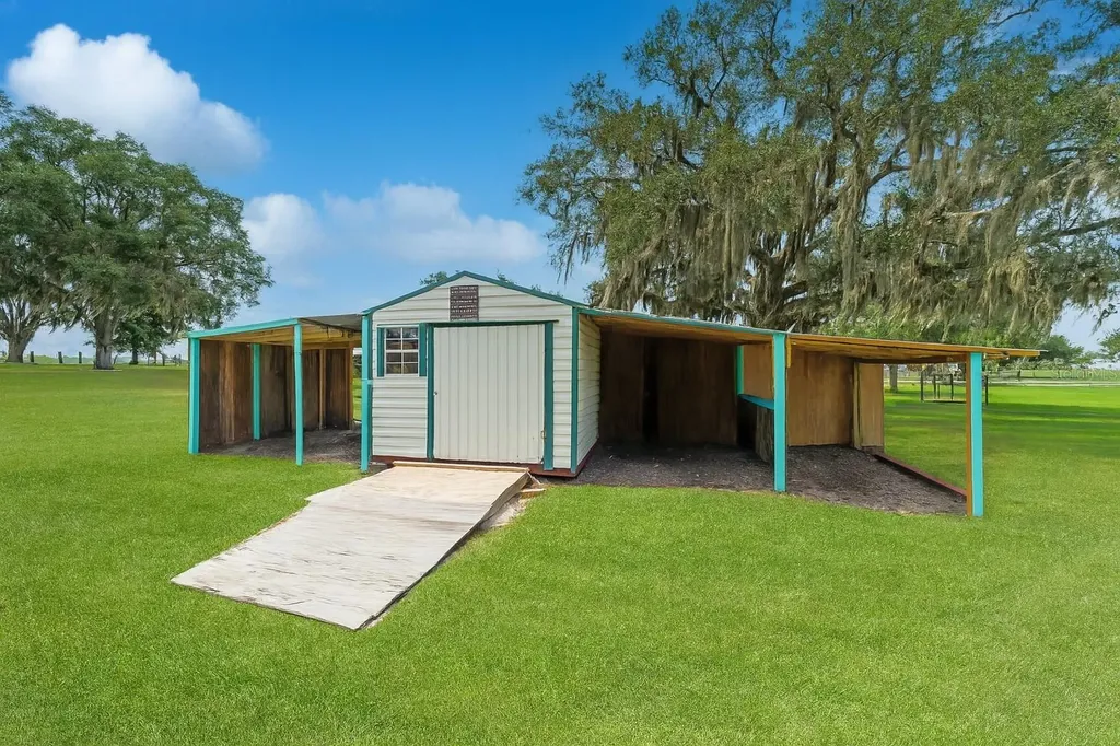 12651 SE County Road 337 Dunnellon FL 34431